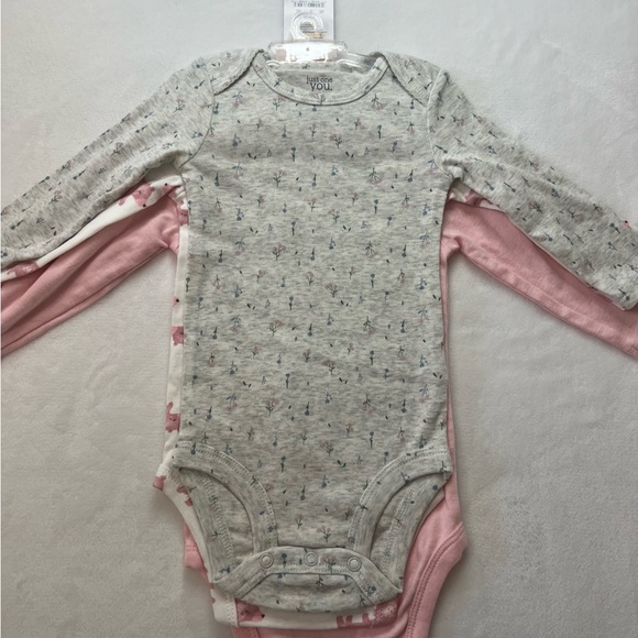 Carter’s Long Sleeve 3 Pack Onesies - Picture 4 of 4